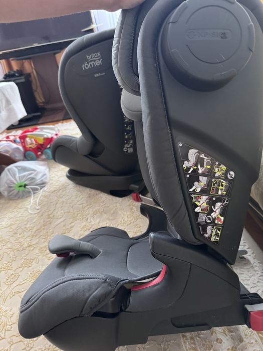 Дитяче крісло britax