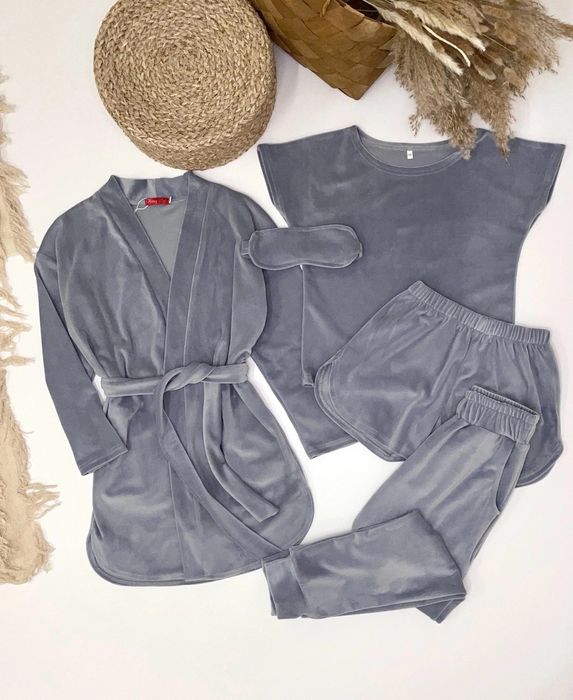 Піжама на дівчинку