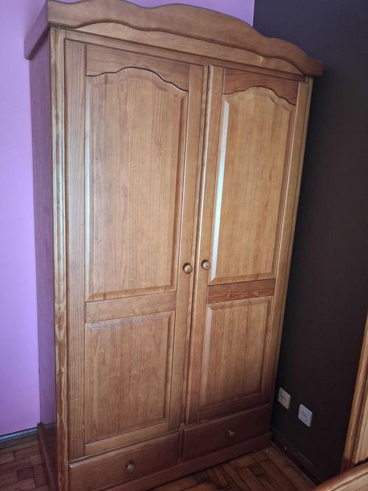 Quarto estudio em pinho cama secretária guarda fatos