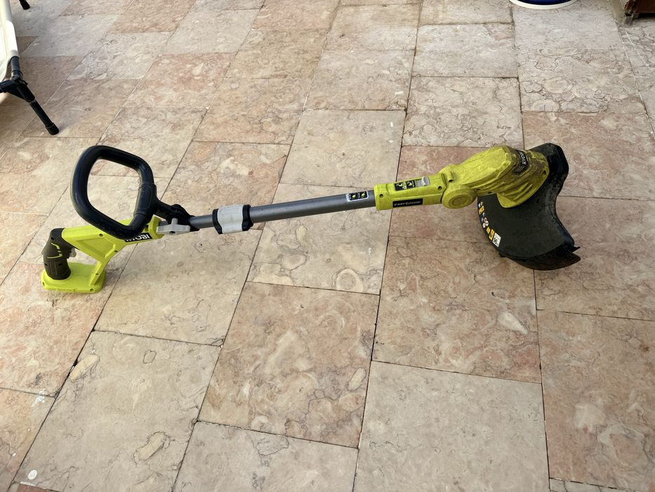 Aparador Ryobi  OLT 1932 (sem bateria)