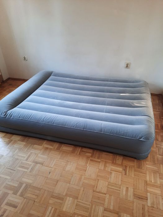 Materac dmuchany Jysk Flendalen 152x203x30
