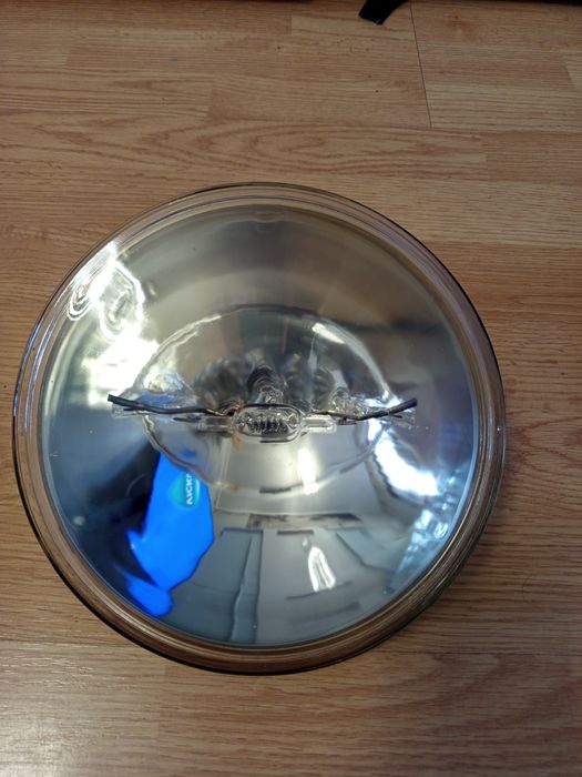 Żarówka halogenowa 28 V /600 wat