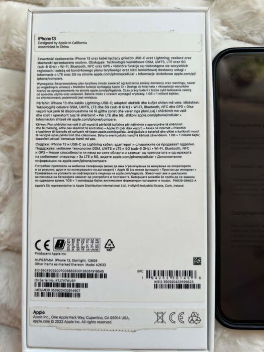 Iphone 13 kolor biały.