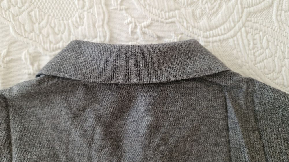 Polo cinza, TommyHilfinger, tamanho S/P