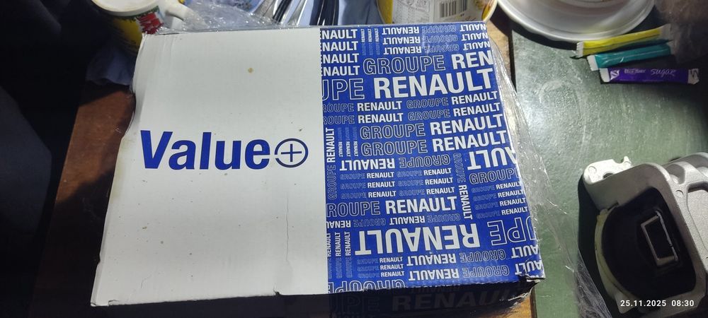 Подушка двигателя К9К Рено меган.