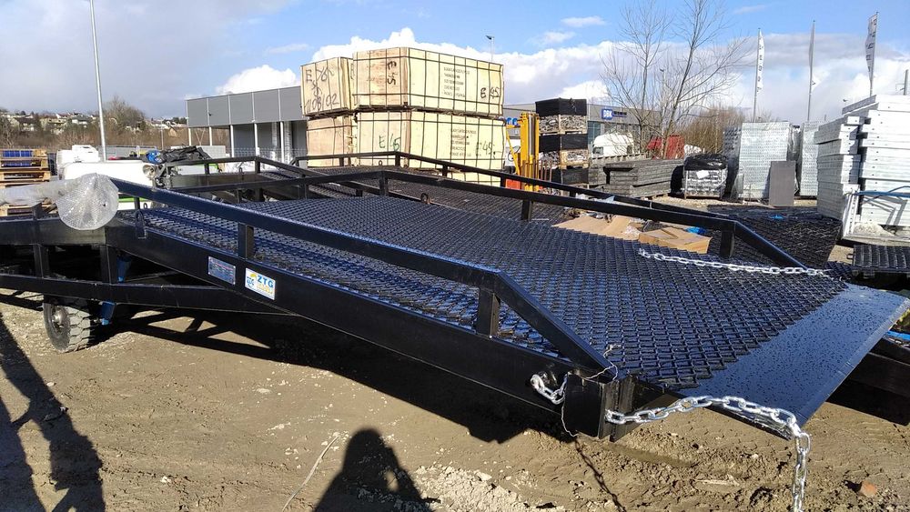 WYNAJEM rampa mobilna załadunkowa do tirów naczep kontenerów doków