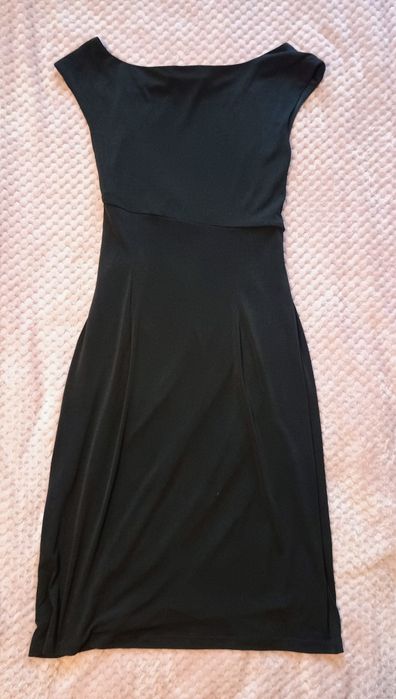 Piękna czarna sukienka marki Connected apparel