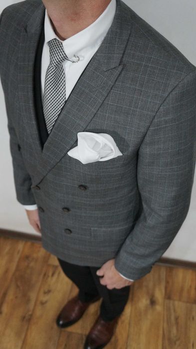 Marynarka Dwurzędowa RESERVED Szara w Kratę | Klasyka i Elegancja | 48