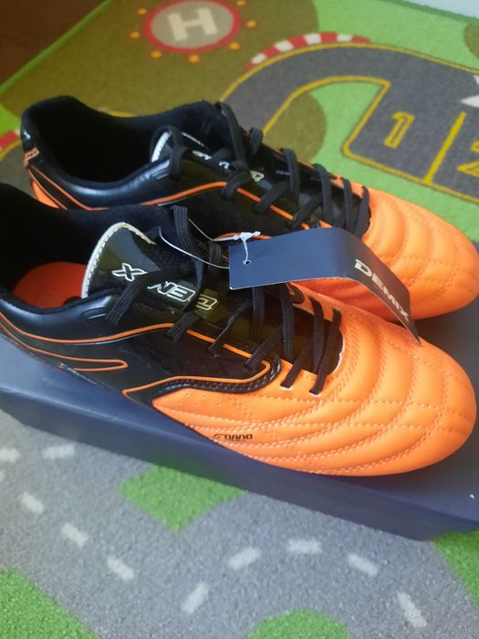 Продам Новые Футбольные Бутсы DEMIX  PRO SERIES 41 р. 27 см стелька