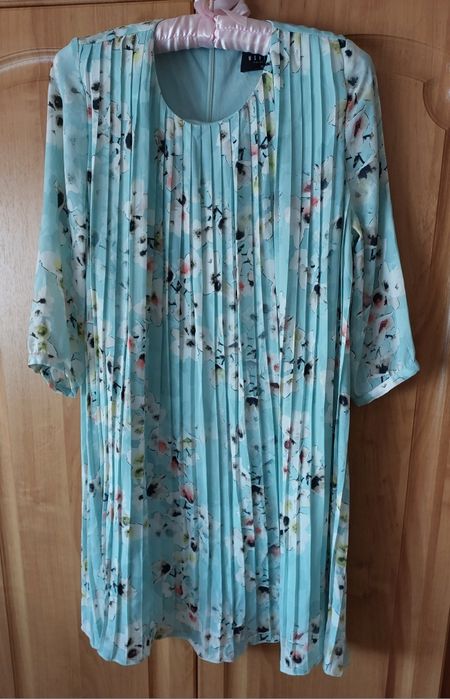 Сукня,  плаття  для  вагітних.