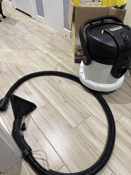Odkurzacz piaracy Karcher Se4