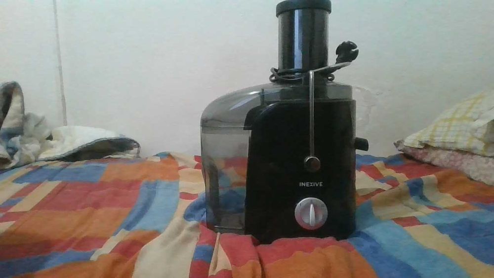 vendo forno/micro-ondas da Sanyo completamente novo por 150 euros e liquidificador por 40 euros