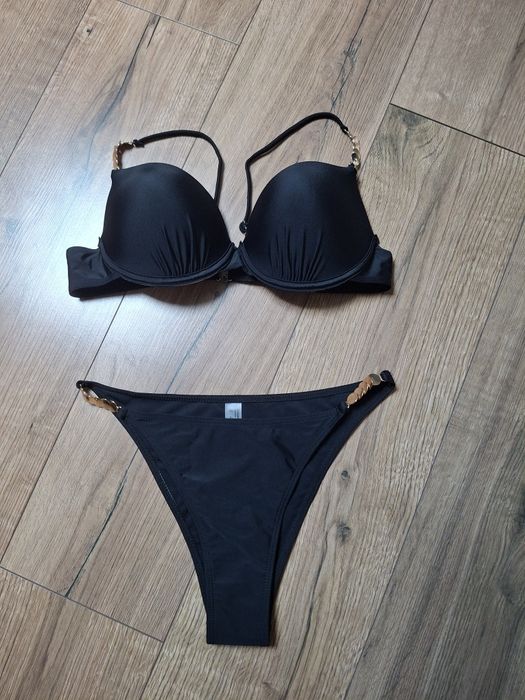 Strój dwuczęściowy