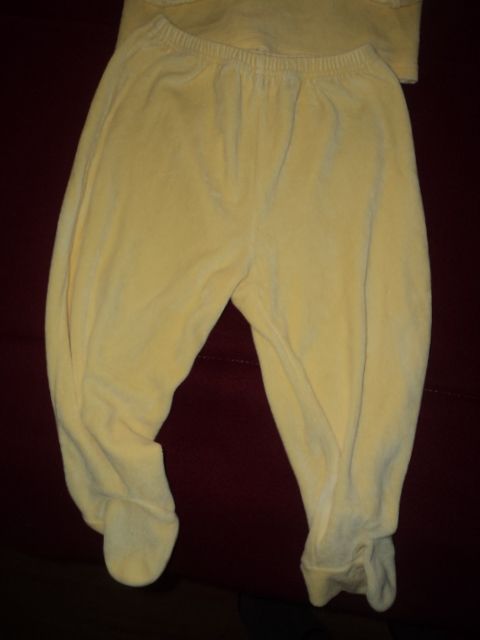 Pijama da bebe em veludo