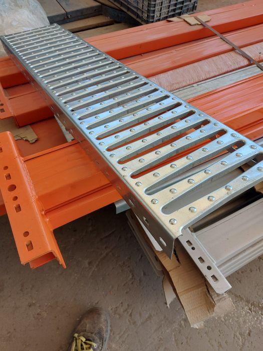 Galvanized Grates for Flooring, Water Drainage, and Gutters64332103347586122