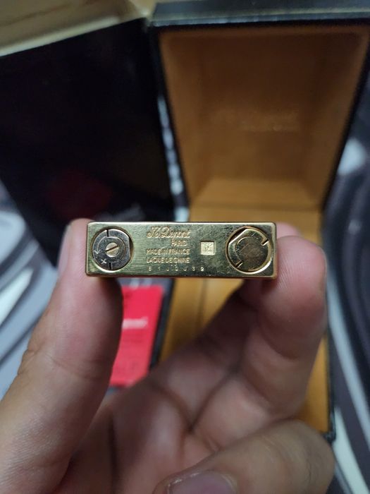 Isqueiro S.T. Dupont laca da China azul e dourado, com caixa e certificado