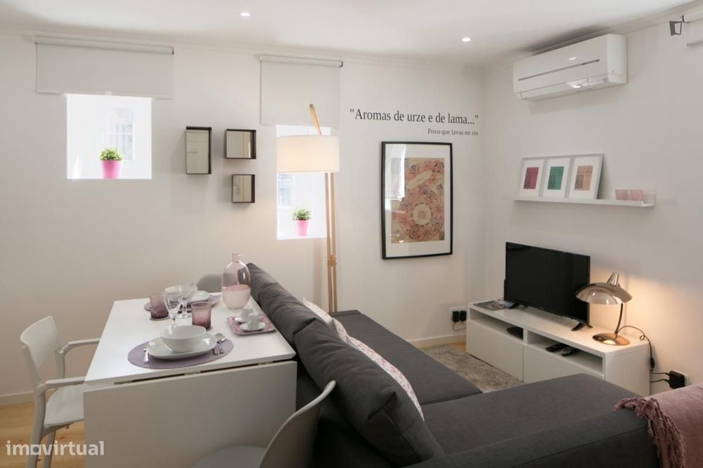 Apartamento com 1 quartos - localizado em Mouraria Lisbon