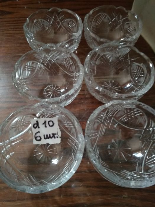Хоустальные вазочки