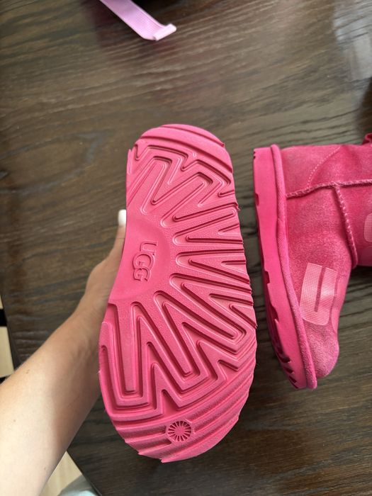 Ugg оригінал розмір 30