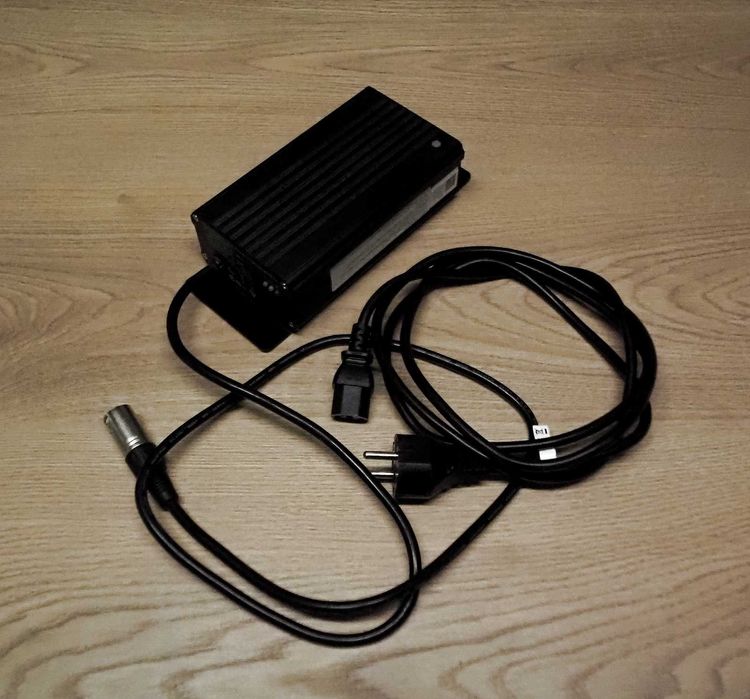 Wózek inwalidzki elektryczny Ottobock B400. Duży zasięg.