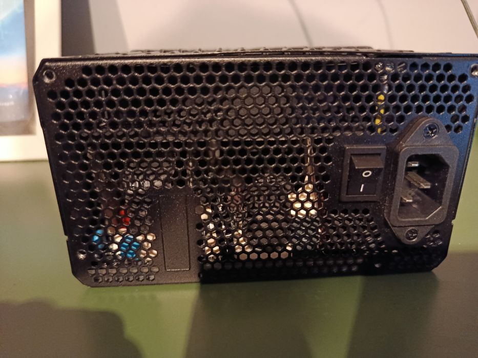 Zasilacz Corsair RM650i
