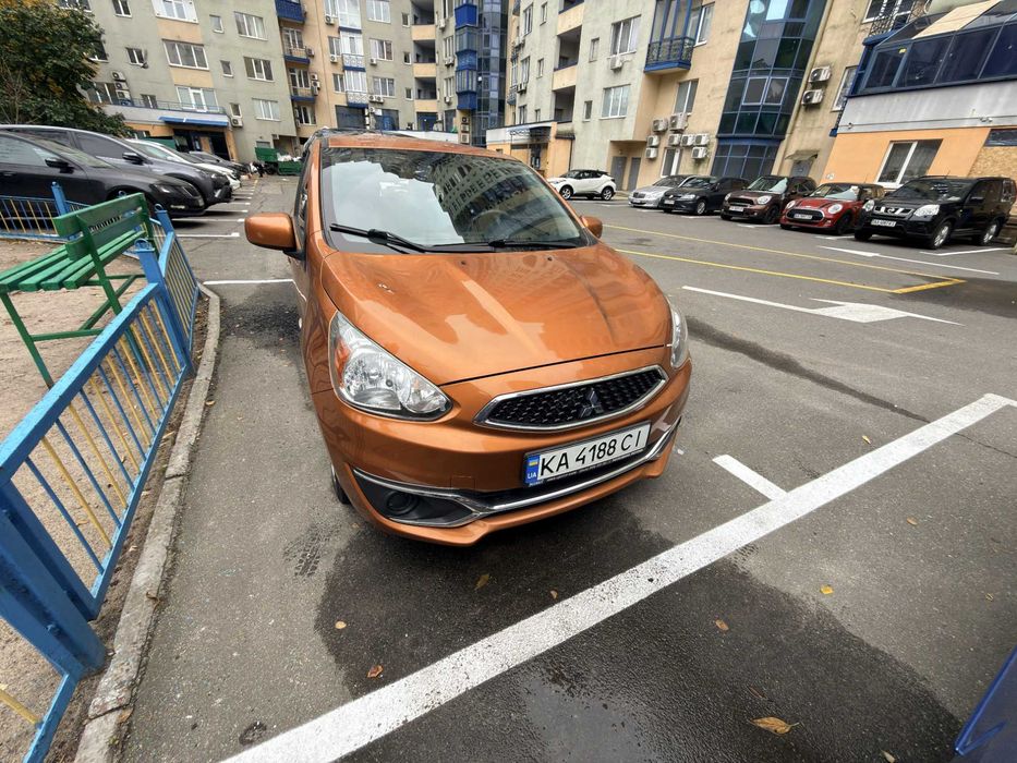 Продам автомобіль Mitsubishi Mirage