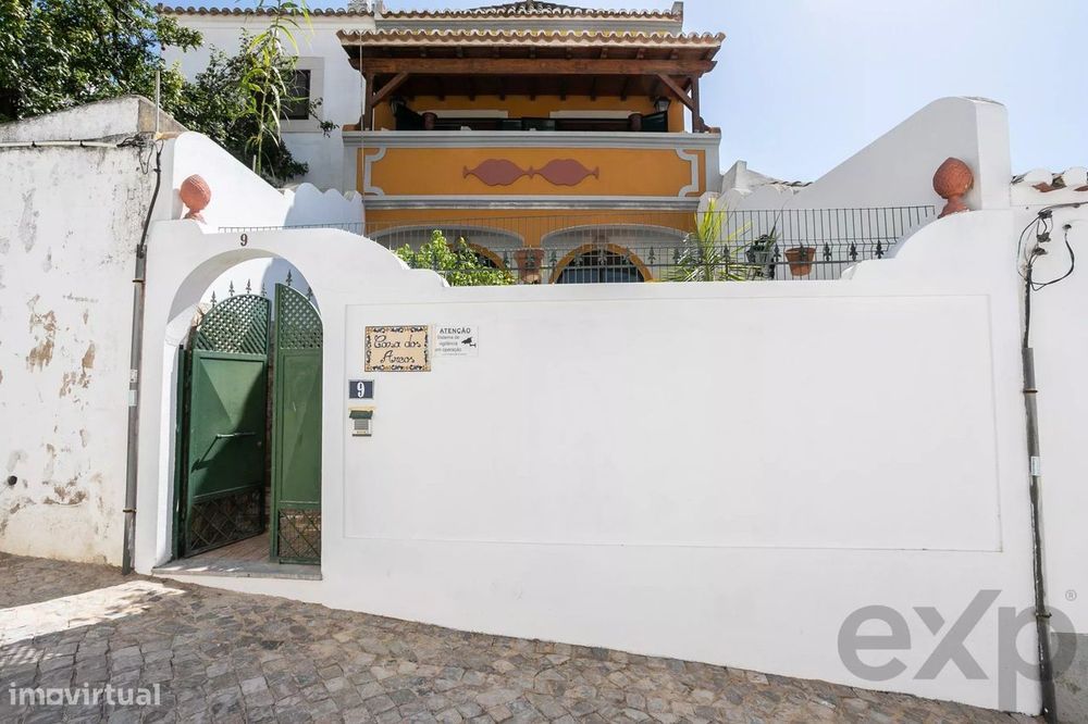 Exclusiva Moradia T4 no Coração do Centro Histórico de Tavira