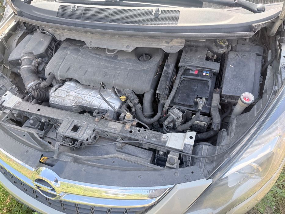 Opel Zafira 2013 , офіційна