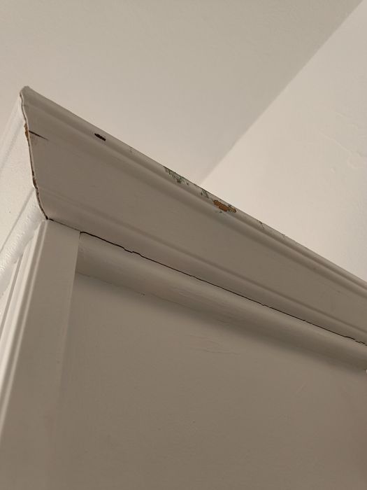 Szafa ubraniowa z dekorem