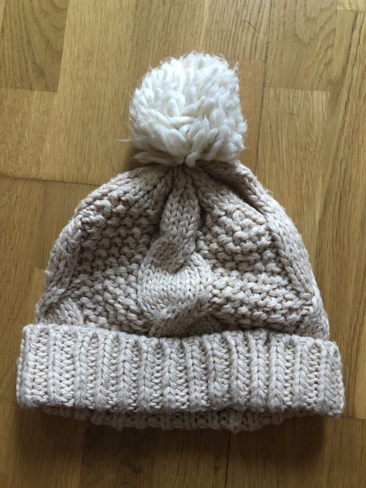 Шапка шапочка зима демісезон вязана зимова осіння весняна з бомбоном