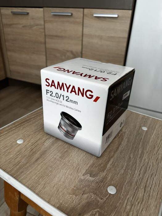 Обʼєктив Samyang 12mm F2.0 для Sony E-mount