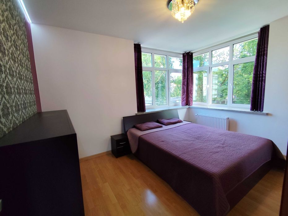 Mieszkanie 3-pokojowe w ścisłym centrum,  przy parku