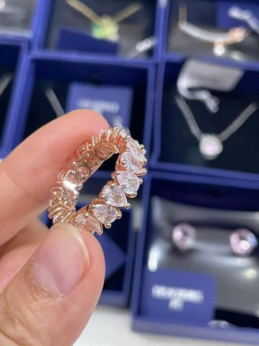 Каблучка Swarovski  matrix 58 р