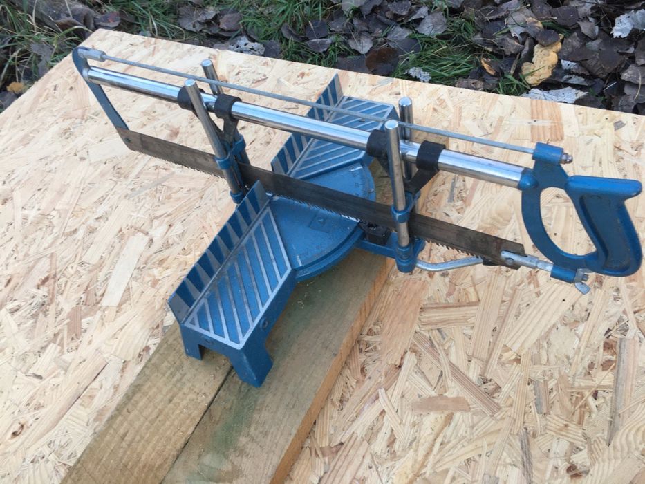 Ручна прецизійна пила стусло торцювальна кутова з протяжкою 550мм