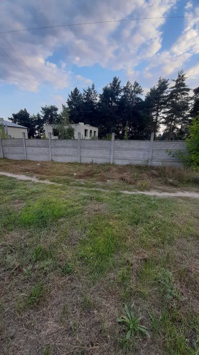 Солоницівка! Недобудова в  сосновому  лісі!