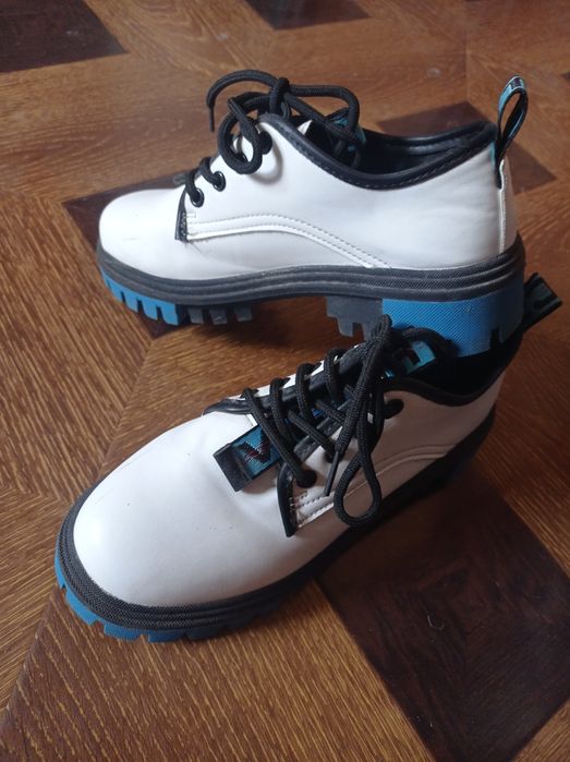 Туфлі для дівчинки 36 р