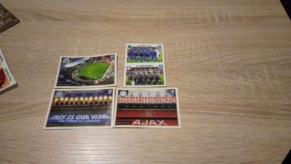 Karty piłkarskie panini fifa 365