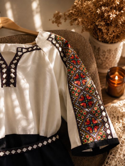 Сукня вишита, Вишиванка, Платя Нитки DMC