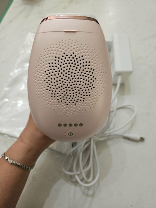 Фотоепілятор Philips Lumea