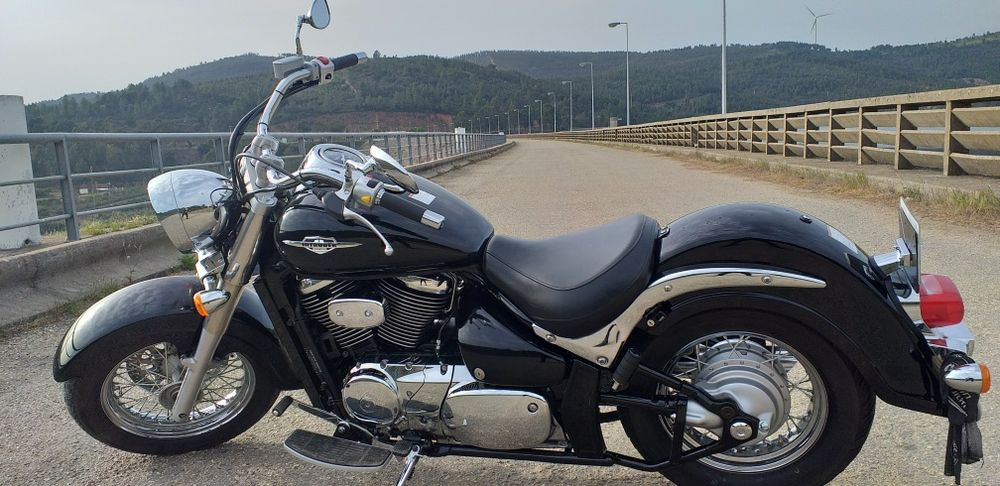 Suzuki intruder 805 C