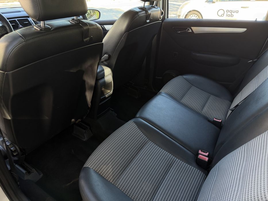 Mercedes-Benz B200 automático