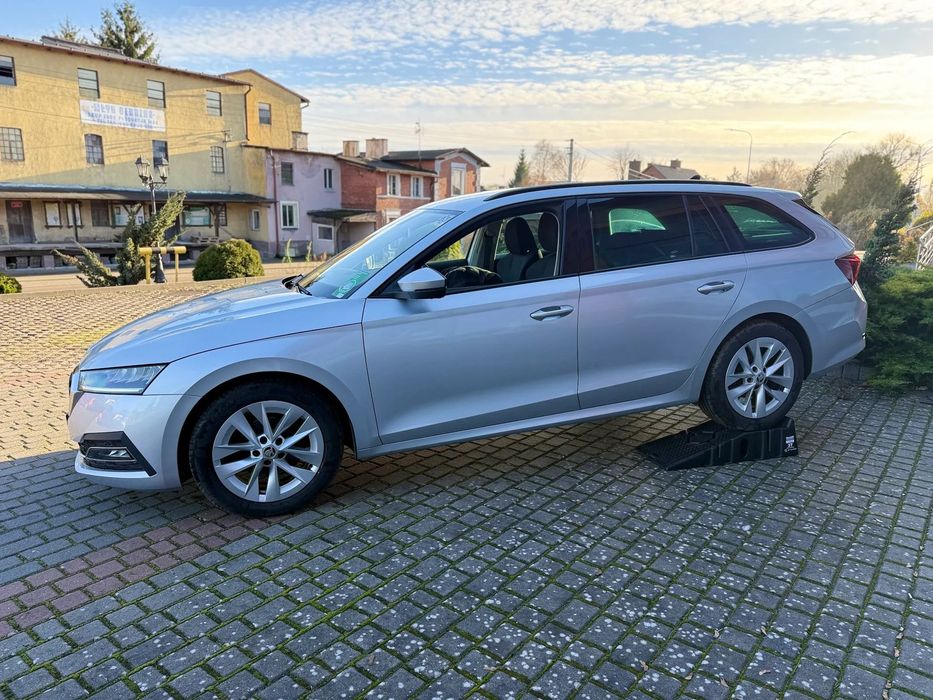 Skoda Octavia Skoda Octavia NIEMCY IMP. K2,0 TDI First ED. Navi LED Shz AHK