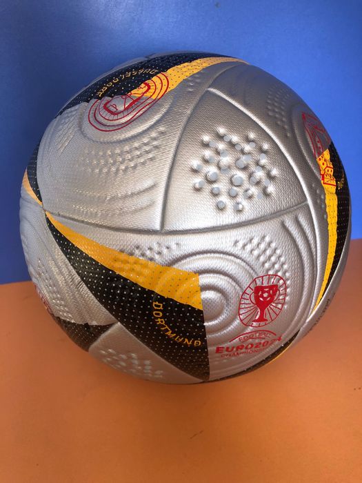 Офіційний мʼяч  EURO Final Pro Official Match Ball 5 розмір