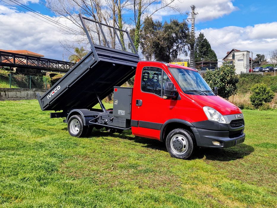 Iveco basculante 3.500 kg