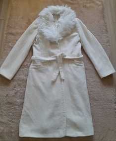 Płaszcz damski biały
