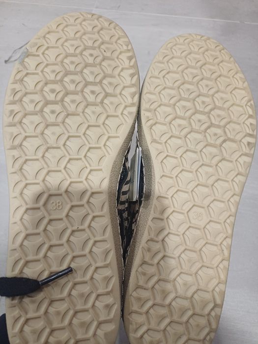 Buty sportowe sneakers błyszczące nowe 38 mtng