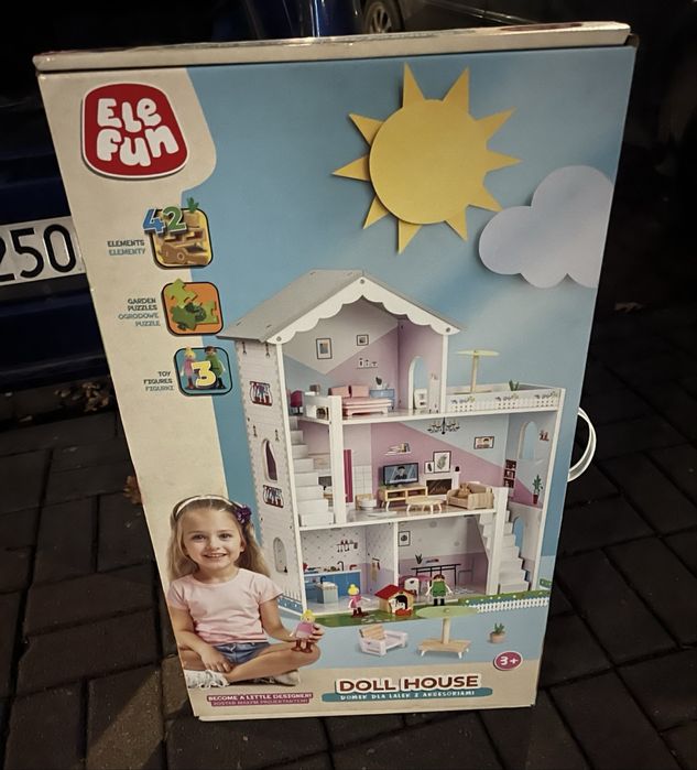 Nowy domek dla lalek