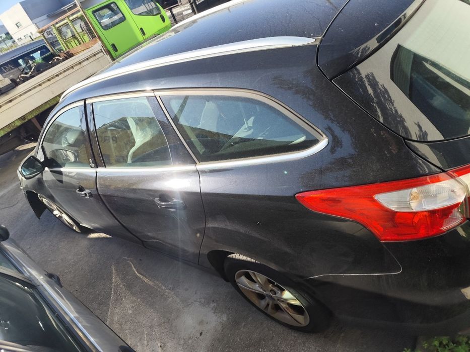 Ford Focus station 2012 (peças)