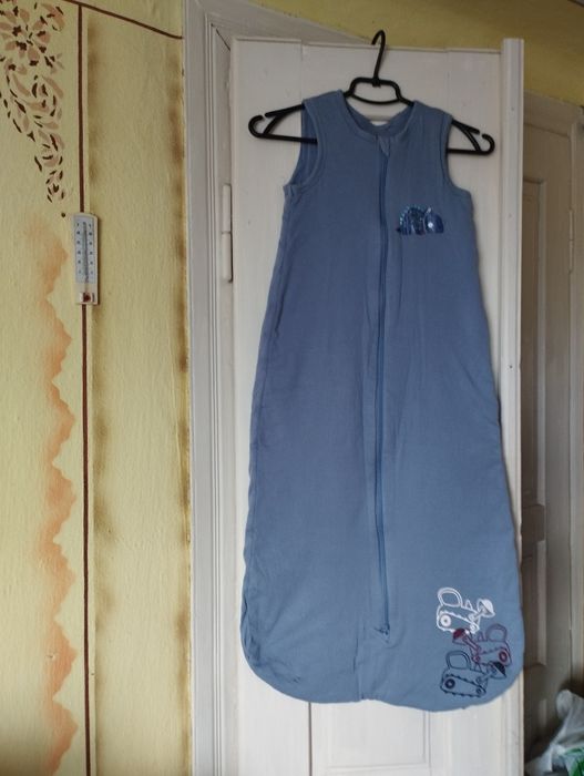 В продажі є дитячий спальник  .