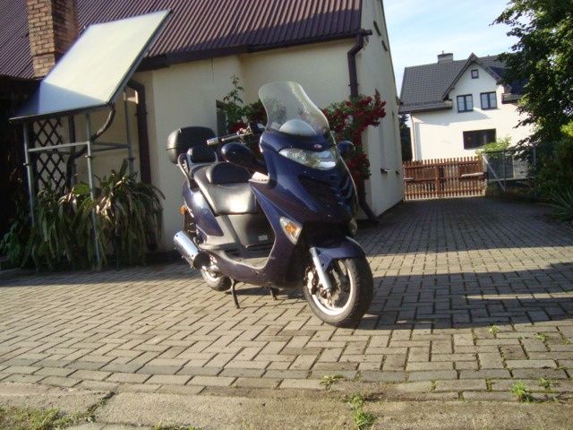 Kymco Grand Dink 250